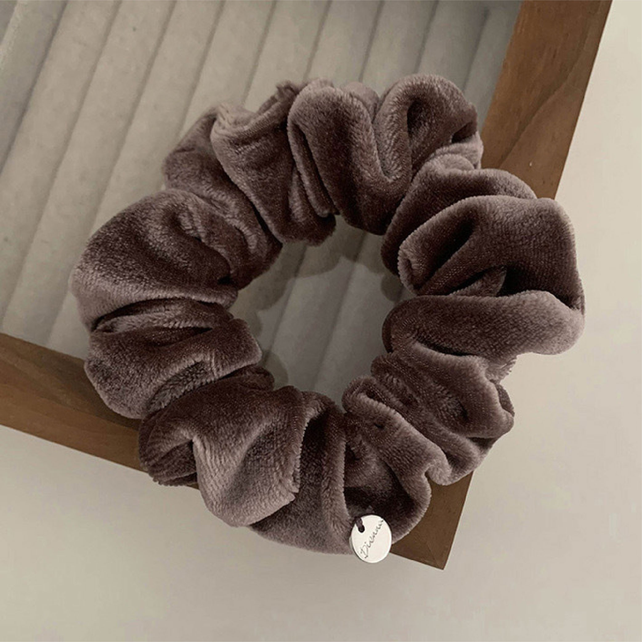 シュシュ ベロア ヘアゴム ベロアシュシュ ヘアアクセサリー ベルベット 卒業式 着物 和装 仕事 女の子 キッズ 子供 シンプル 大人 可愛い オフィス レディース 秋冬 上品 おしゃれ プレゼントjtl09799 - 画像 (4)